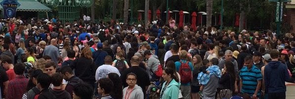 Overcrowded Disneyland enterance by La Brea Bakery with the old security tents 